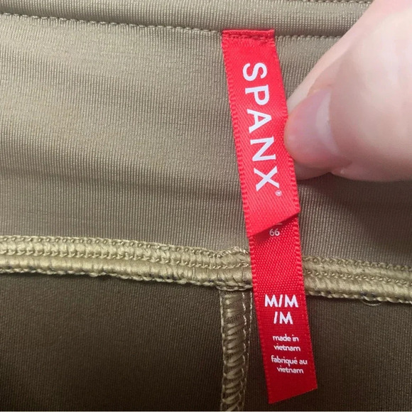 Spanx Faux Suede Leggings in Camel Size Medium - Picture 11 of 13